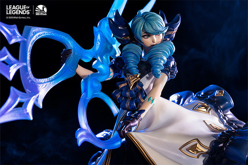Holy Seamstress Gwen 1/6 Scale Figure